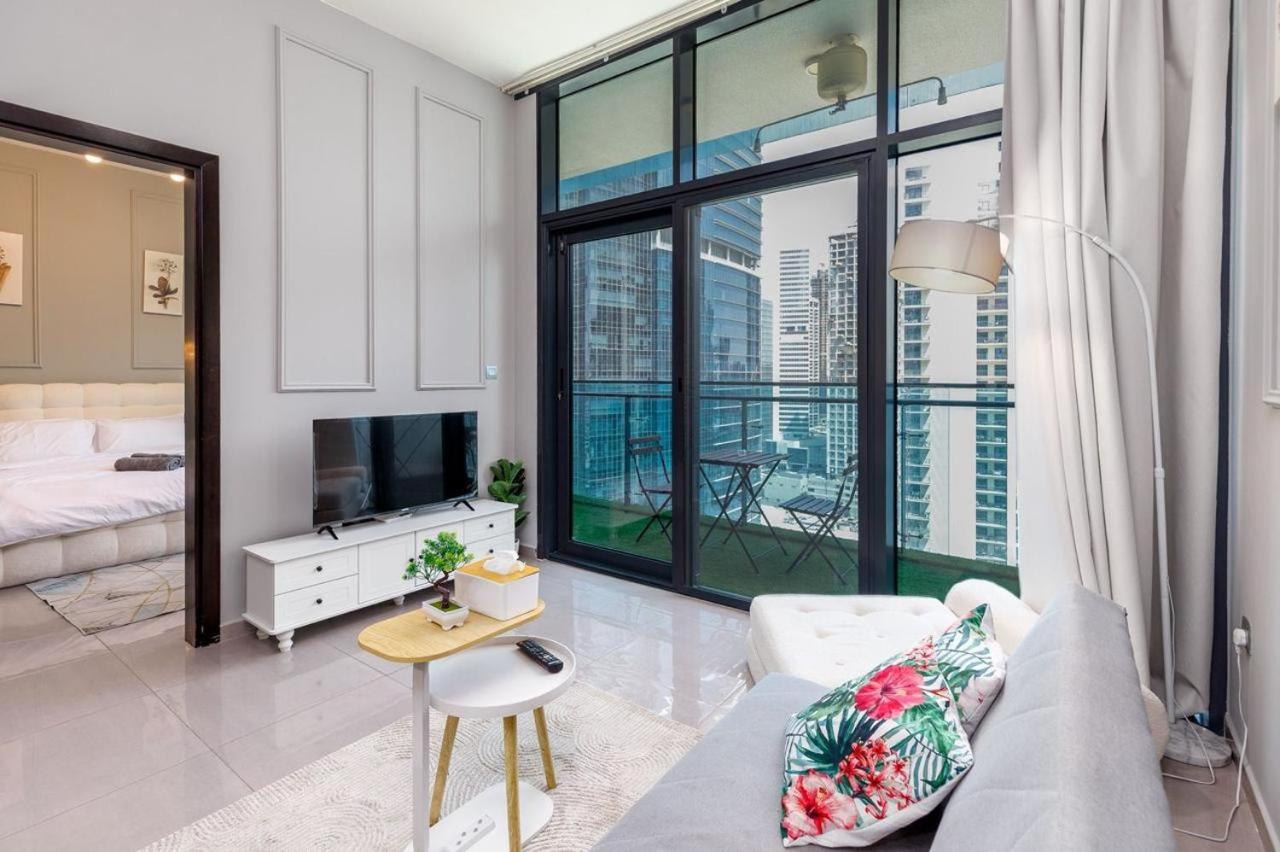 Chic 1 Bhk In Downtown Dubai